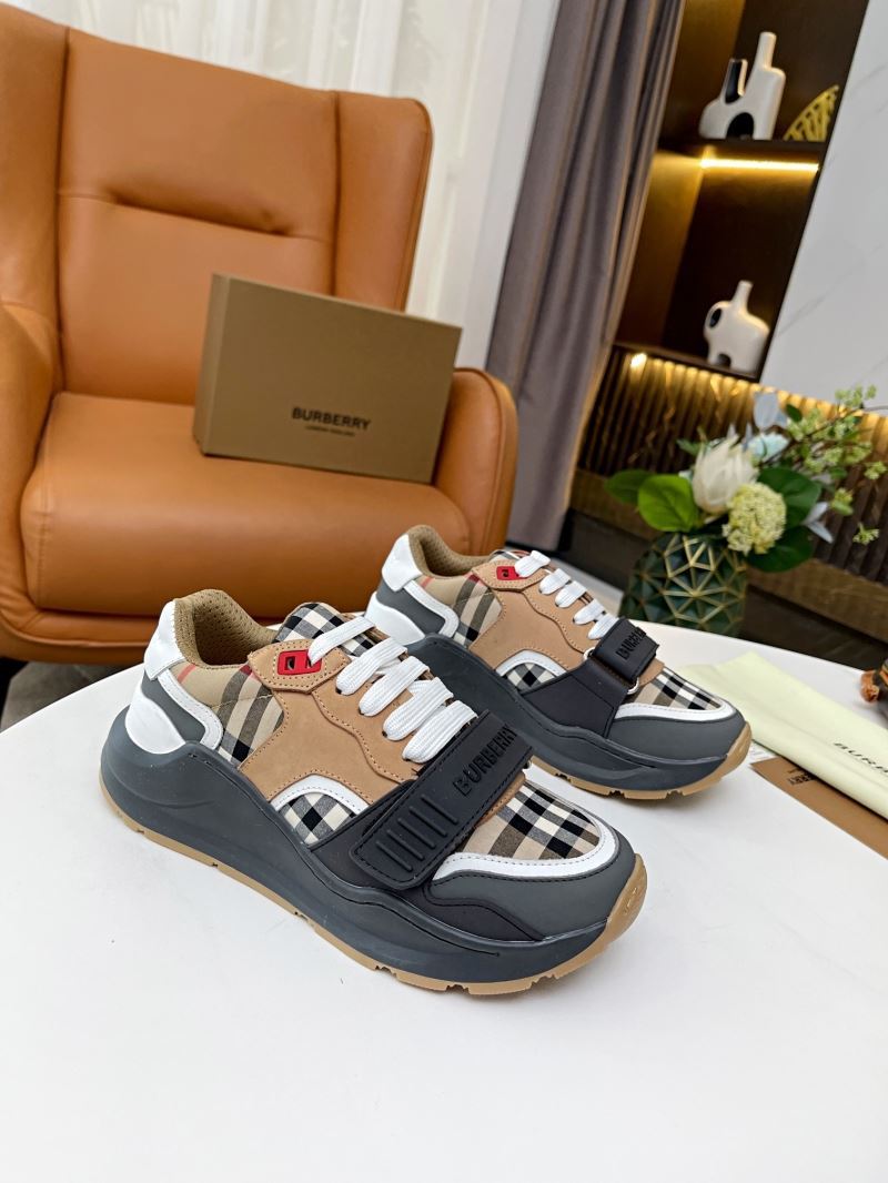 Burberry Low Shoes